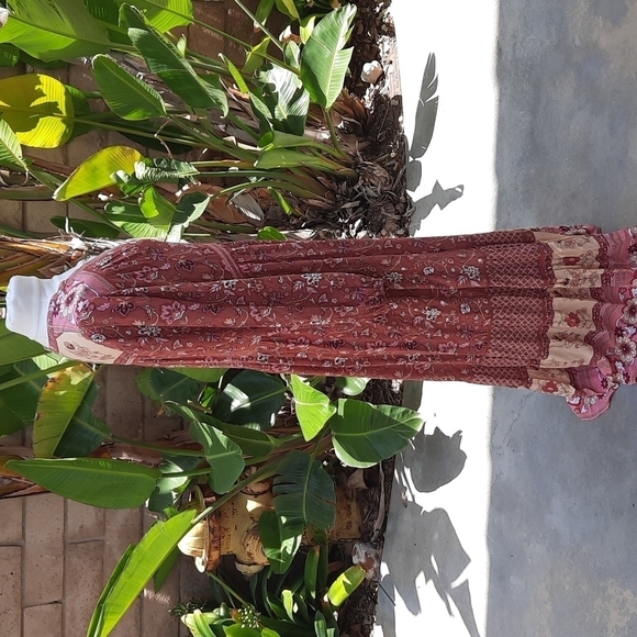 Spell and the Gypsy Portobello gown wine small - Picture 5 of 10